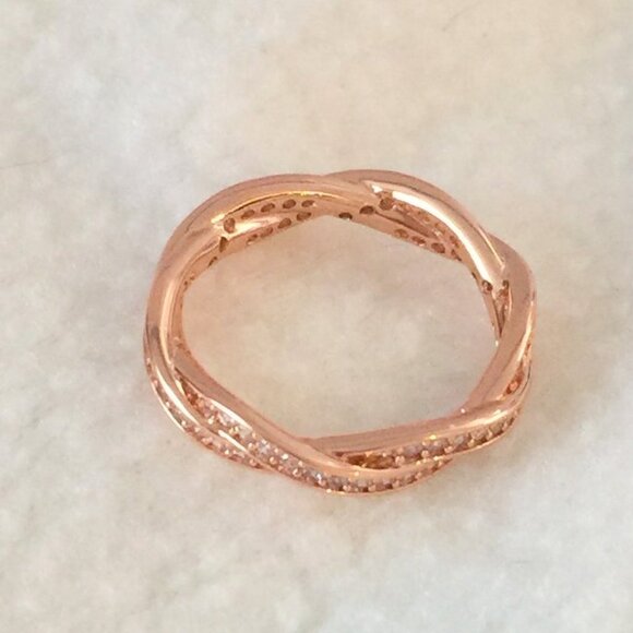 CLEARANCE.... NWOT Pandora Rose Gold Twist of Fate Ring All Sizes - Picture 4 of 5